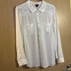 Torrid white top long sleeve button front size 1